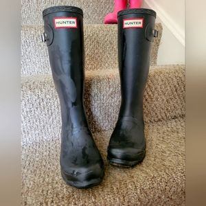 Youth Hunter boots. Unisex